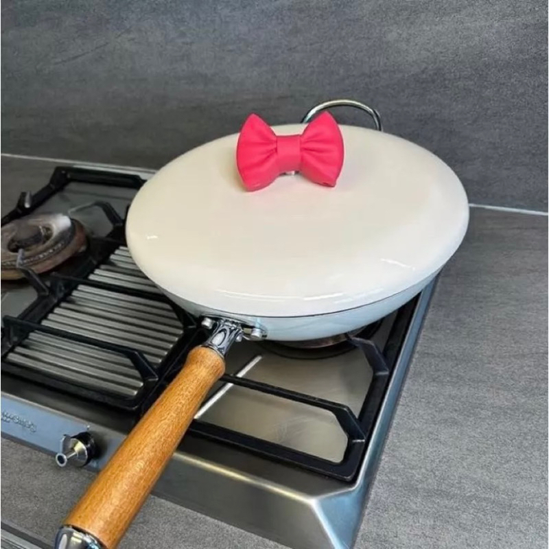 Lót Xoong nồi nhà bếp silicone 1 cặp hình nơ dễ thương