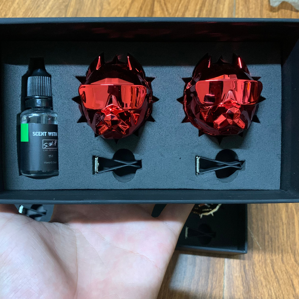 Nước hoa cài cửa gió điều hòa ô tô đầu chú Pitbull