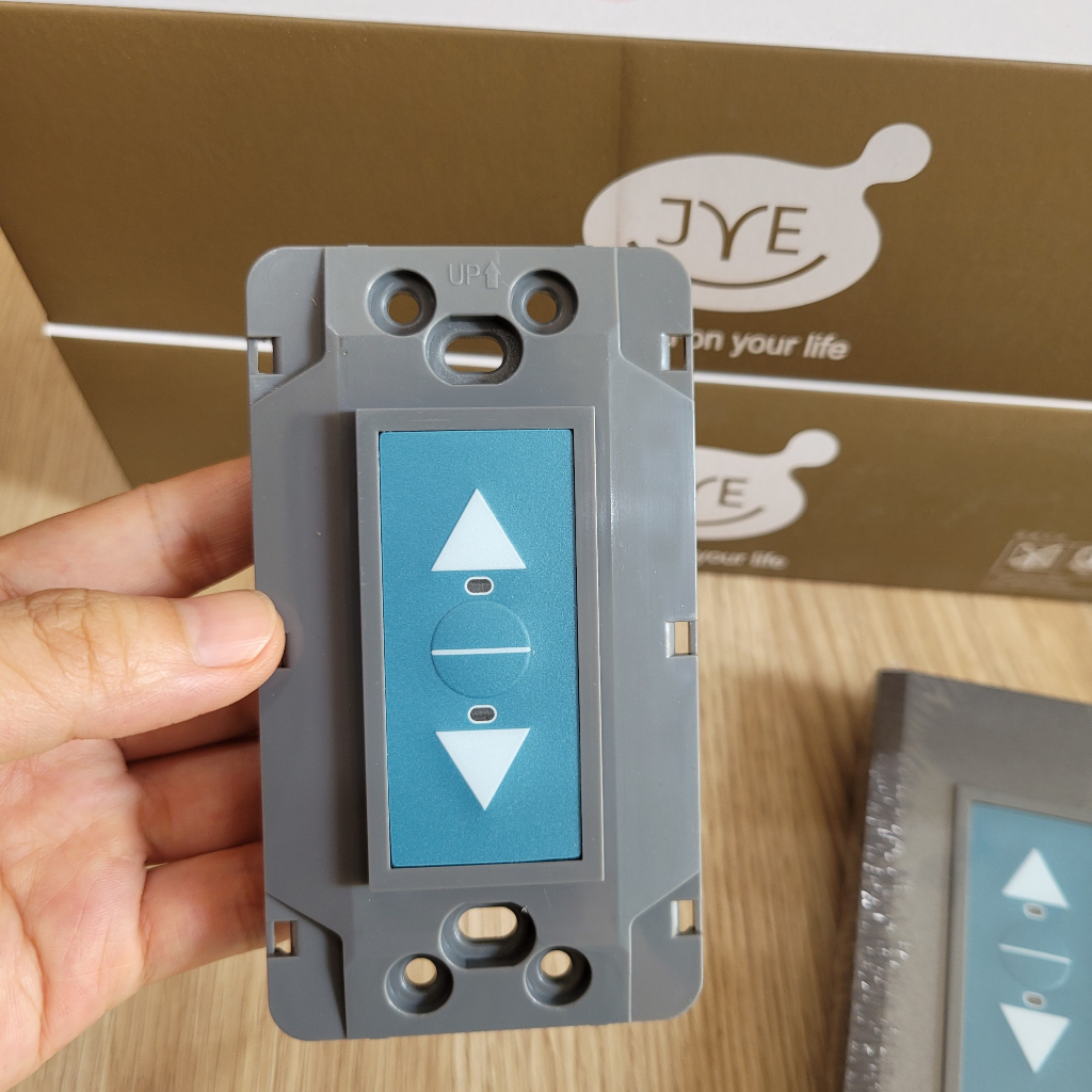 Công tắc cửa cuốn âm tường JY-NPB3-FG, Bộ nút nhấn âm tường dùng cho cửa cuốn. Hàng Đài Loan, bảo hành 2 năm.