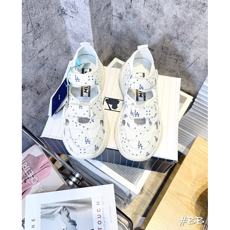 HÀNG CÓ SẴN  giày thể thao