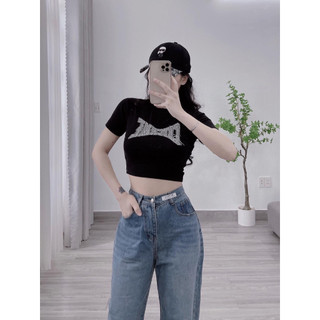 Áo thun croptop thêu chữ