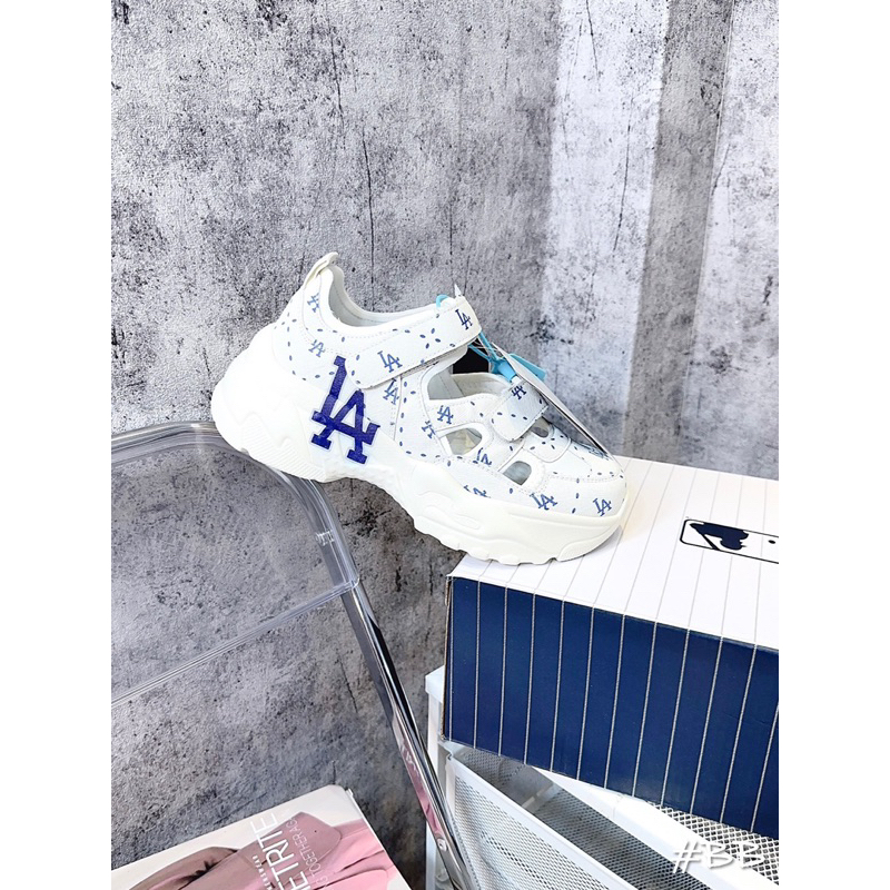 HÀNG CÓ SẴN  giày thể thao