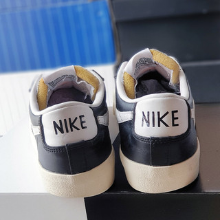 Giày Blazer Low 77 Black White, size 44.5, real 2hand