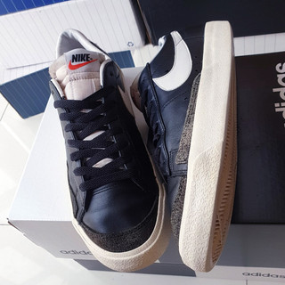 Giày Blazer Low 77 Black White, size 44.5, real 2hand