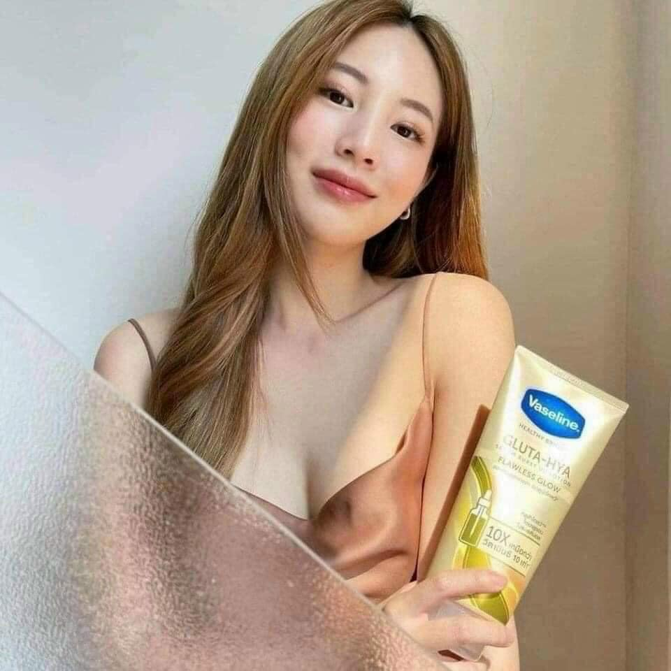 Sữa Dưỡng Thể Vaseline Healthy Bright Gluta HYA 10X