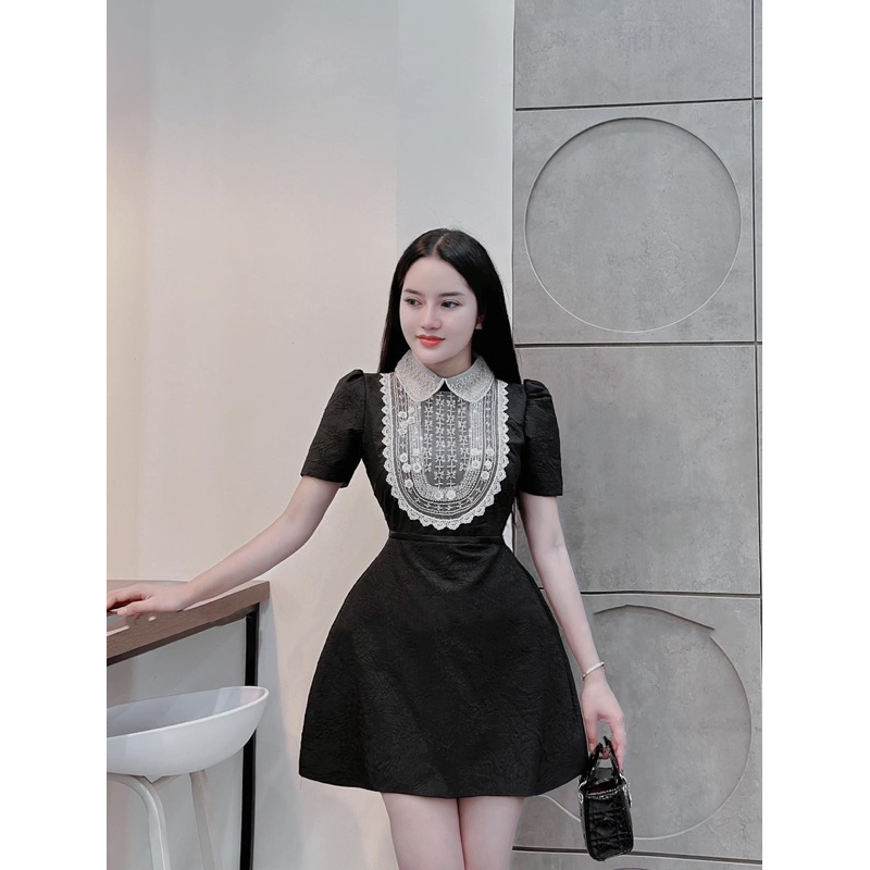 ĐẦM MIDI REN NGỰC