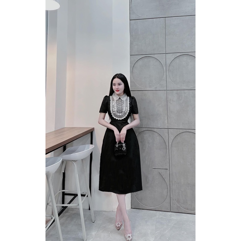 ĐẦM MIDI REN NGỰC