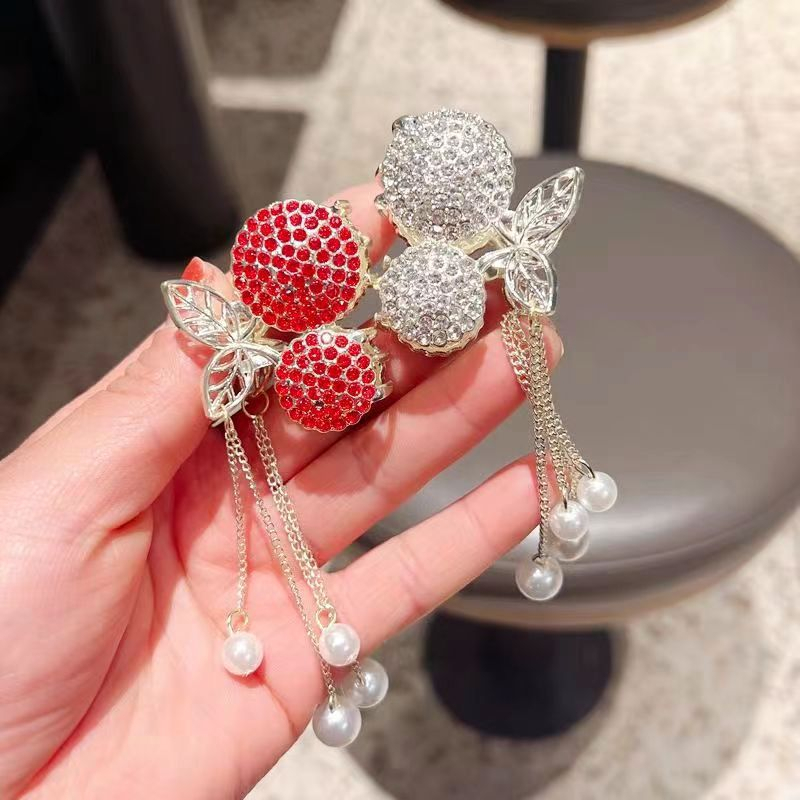 Kẹp tóc hình quả Cherry đính đá có tua rua cho nữ