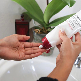 Sữa rửa mặt SHISEIDO Clarifying Cleansing Foam