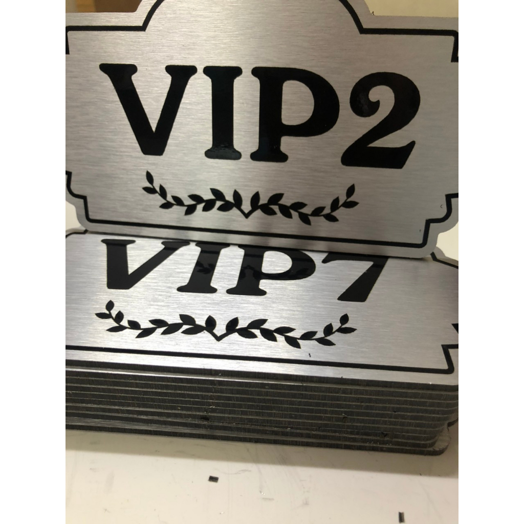 Biển số phòng vip alu bạc xước
