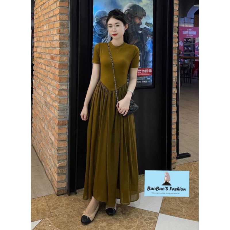 Đầm nâu dáng dài nữ tính