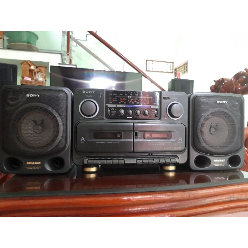 Đài cassette sony 715s