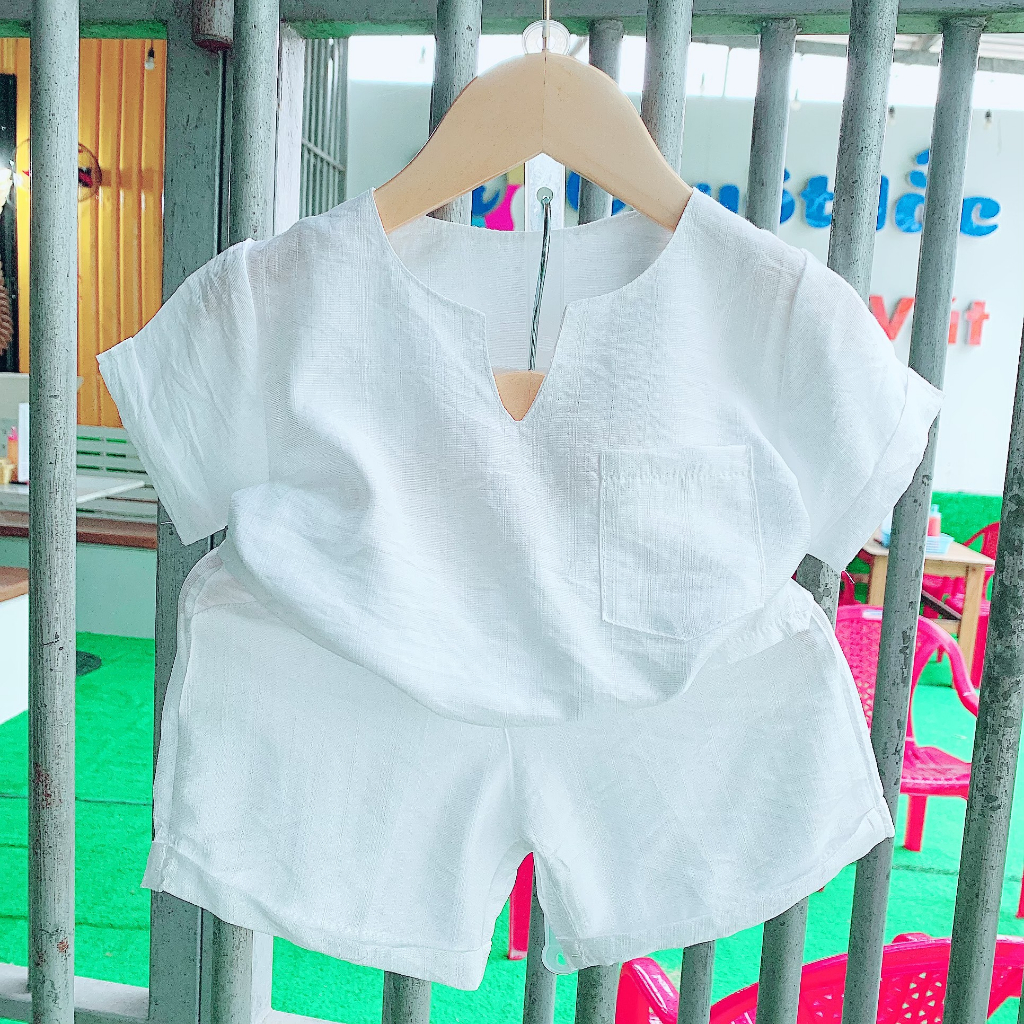 Bộ quần áo bé trai đũi tơ mềm mát 6kg đến 18kg màu trắng