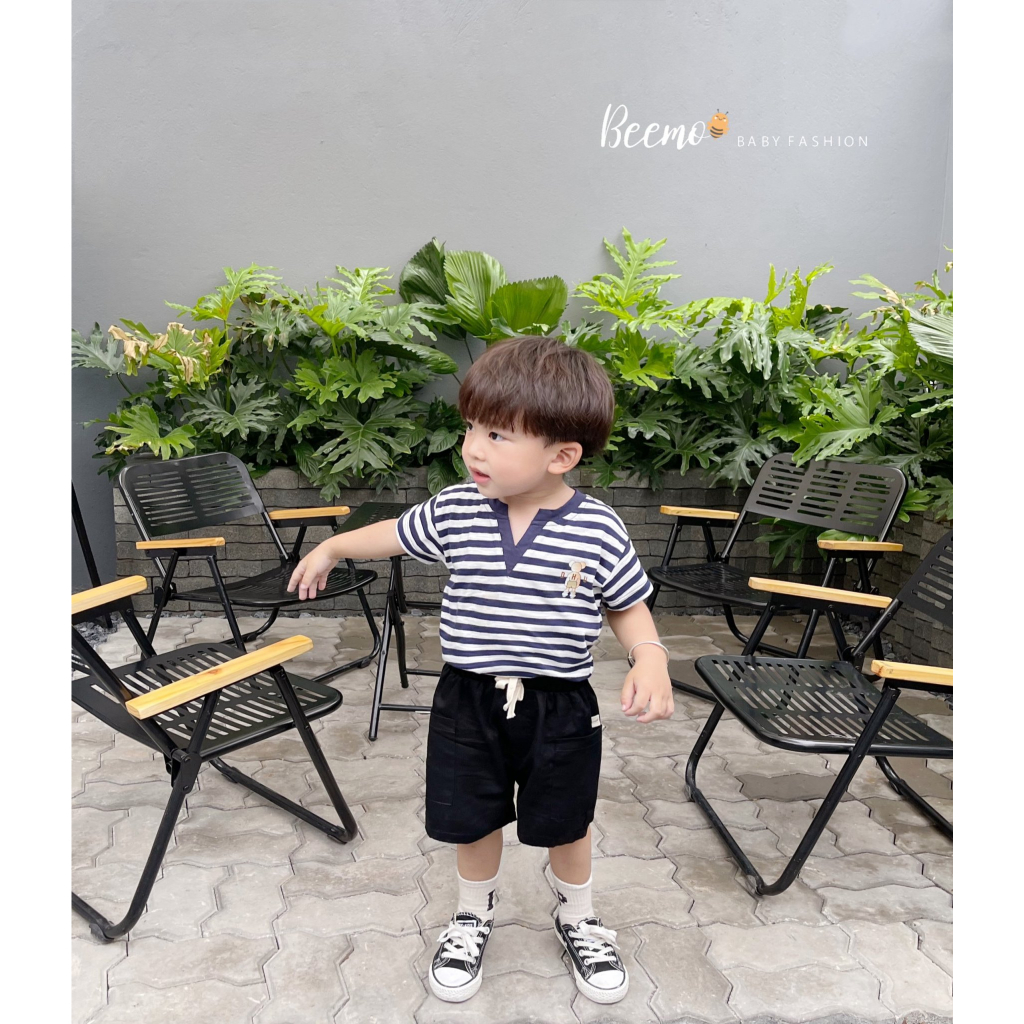 Set bộ quần áo bé trai Beemo cộc tay kẻ ngang phối cổ chữ V chất liệu cotton mặc đi học, đi chơi từ 1 - 7 tuổi 22361B