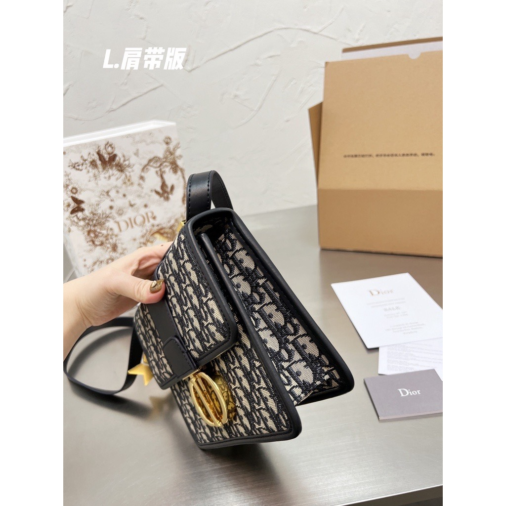 Túi xách nữ Di.or thổ cẩm tang sao siêu xinh logo sắc nét