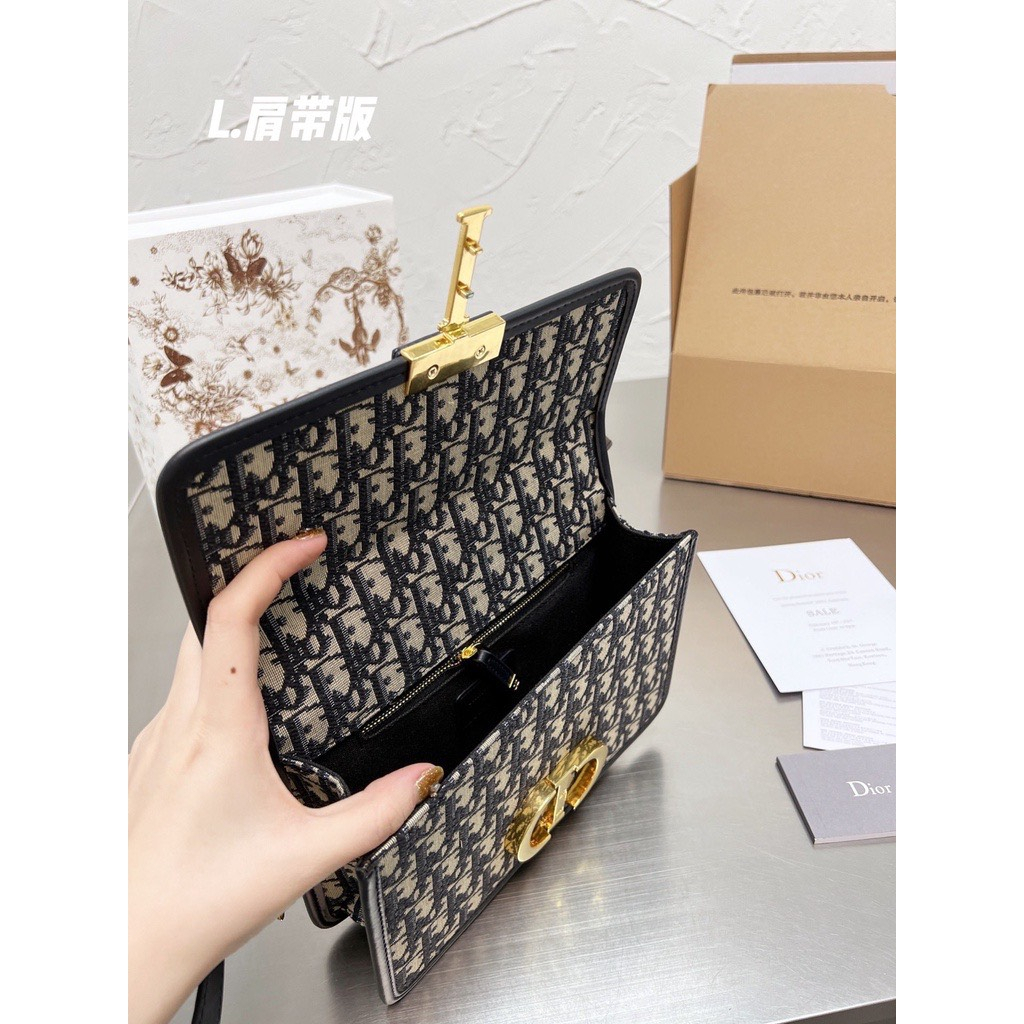 Túi xách nữ Di.or thổ cẩm tang sao siêu xinh logo sắc nét