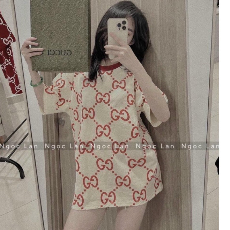 Áo viền cổ đỏ ĐI Ơ và GG in kín TTA755