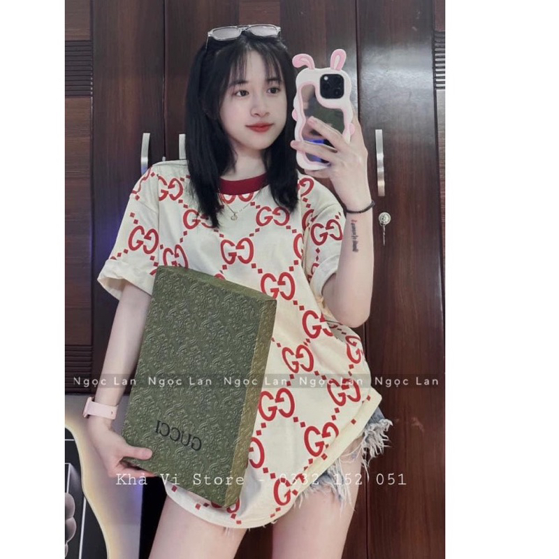 Áo viền cổ đỏ ĐI Ơ và GG in kín TTA755