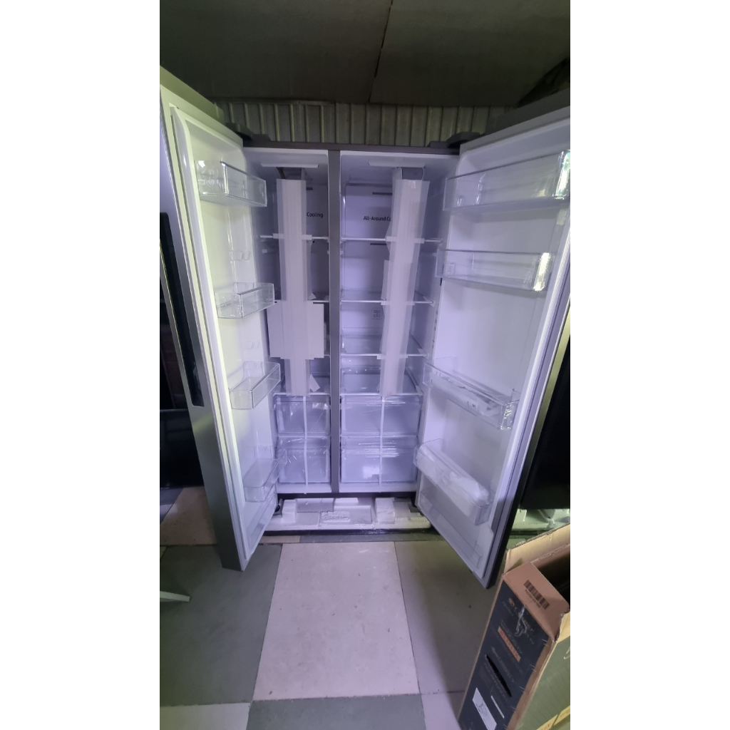Tủ lạnh Samsung Inverter 655 lít RS62R5001M9/SV