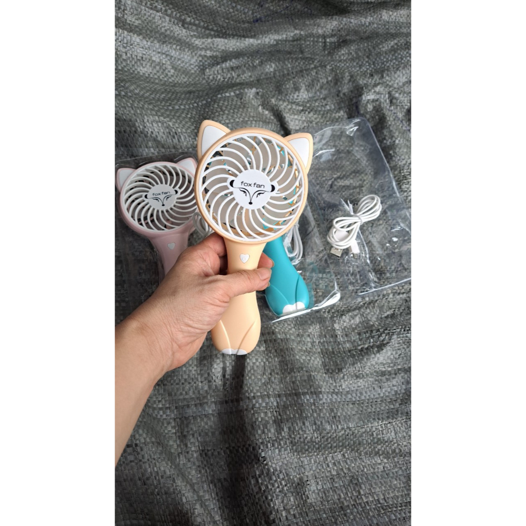 Quạt sạc cầm tay cao cấp tiện mang ra ngoài