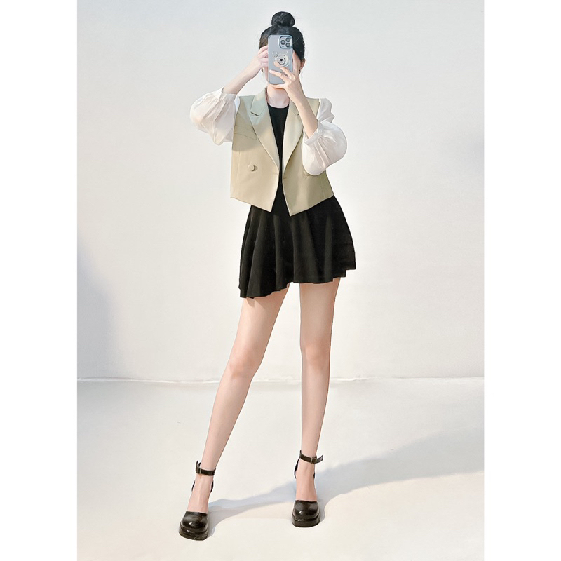 Vest blazer croptop 2 nút tay voan
