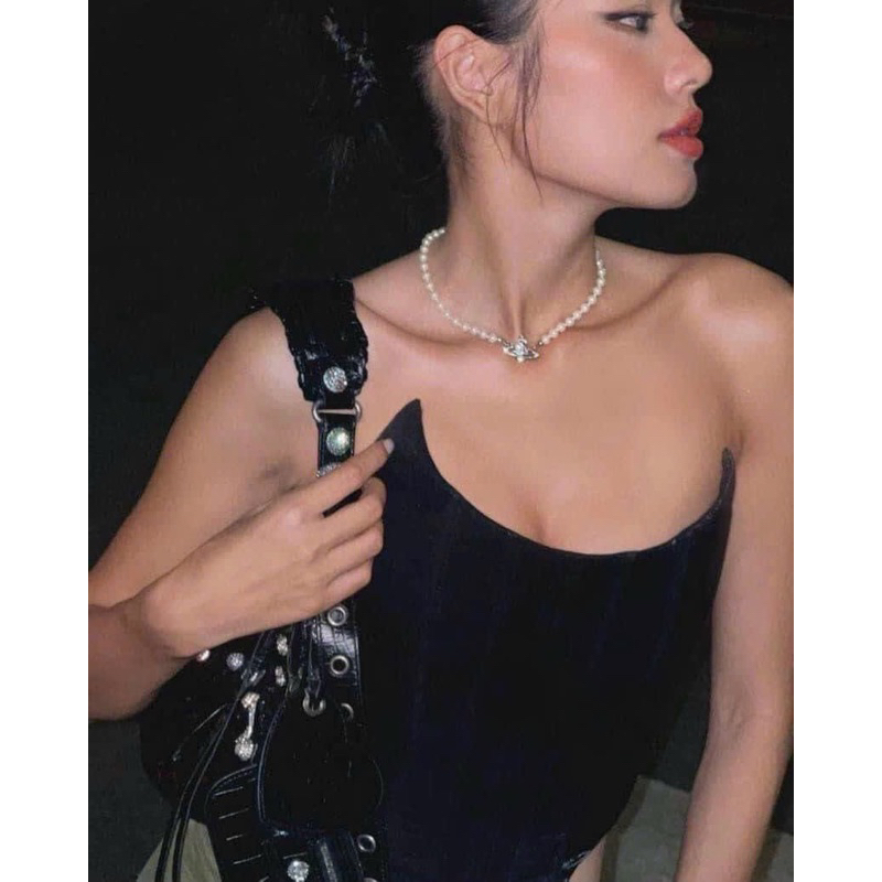 Vòng cổ Ngọc Thuỳ Tiên mang siêu sang