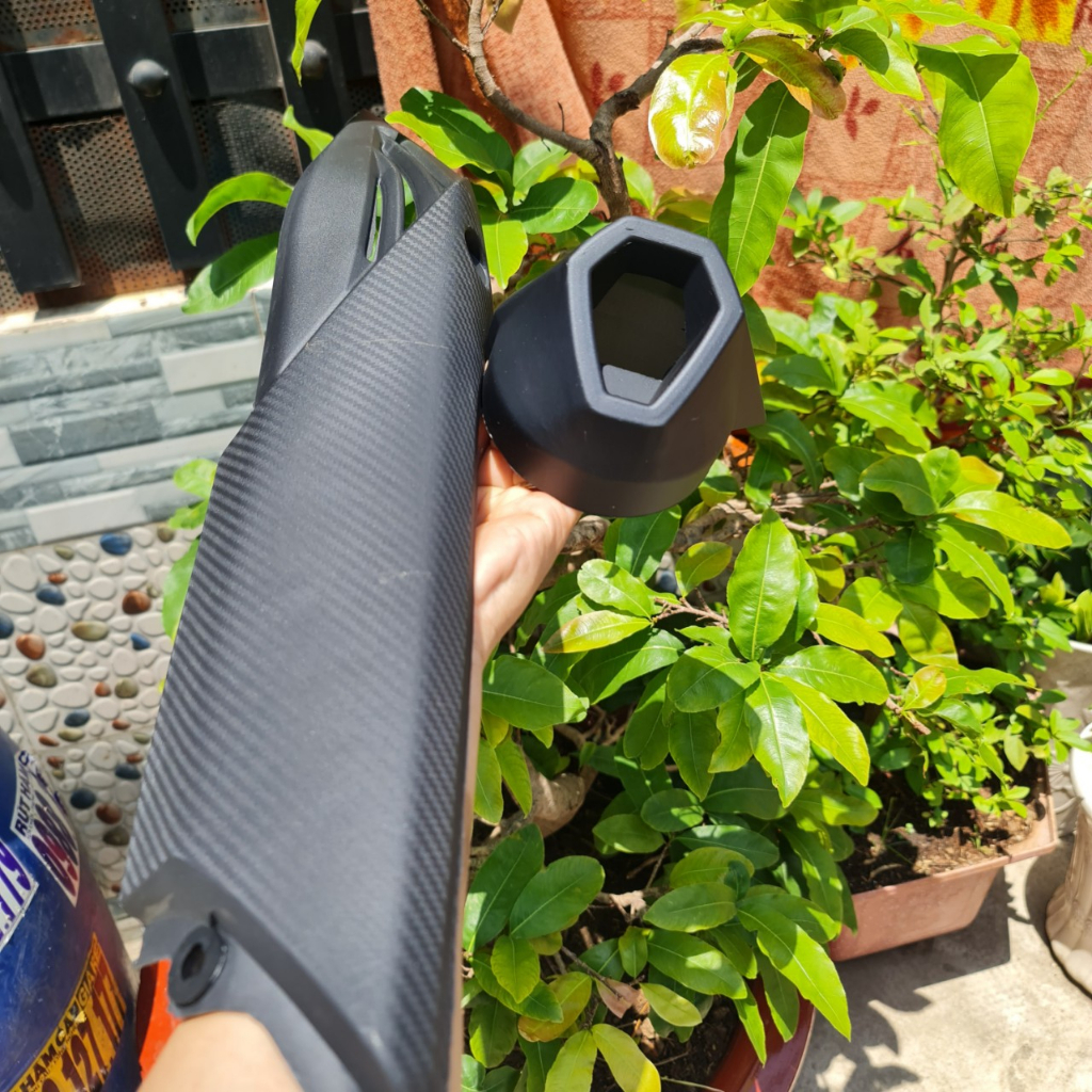 Ốp pô và chụp đích pô xe winner v1 màu đen nhám gắn pô zin, pô độ