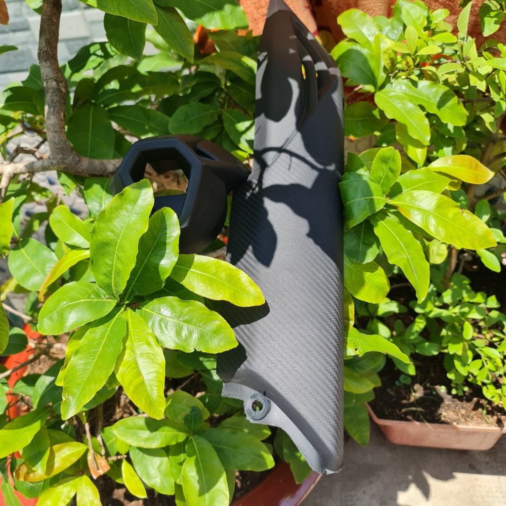 Ốp pô và chụp đích pô xe winner v1 màu đen nhám gắn pô zin, pô độ