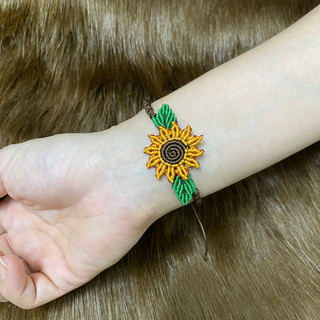 Macrame sunflower bracelet - Vòng tay handmade hoa hướng dương thắt macrame