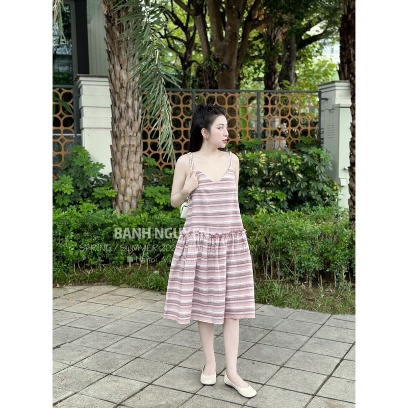 Váy hai dây kẻ babydoll