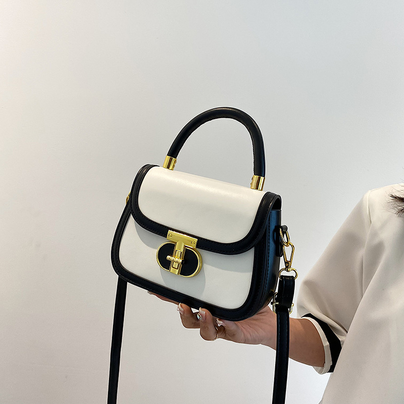 Túi Xách Nữ Đeo Vai Họa Tiết Dạ Thời Trang Phong Cách Hàn Quốc HOKOBI - TDC049