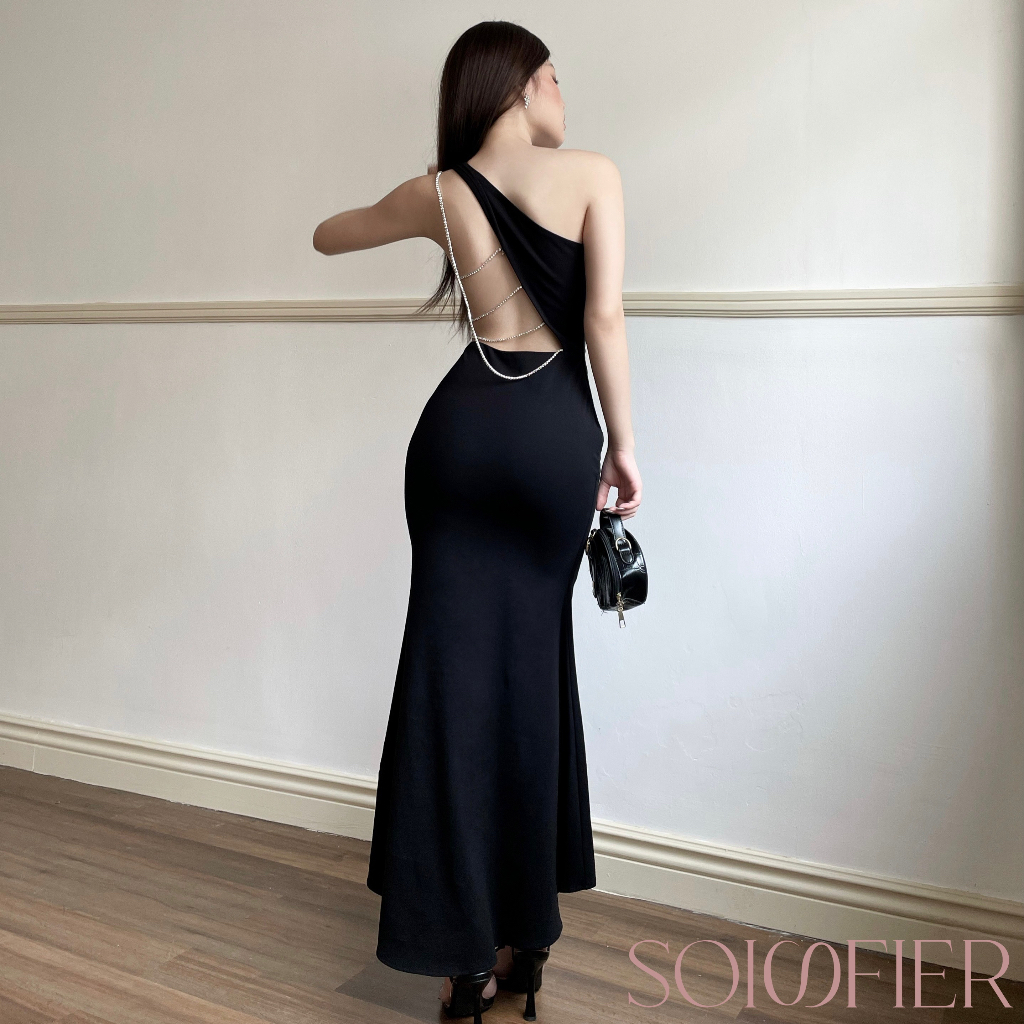 Đầm thun ôm body dáng dài đuôi cá hở lưng phối dây đá cao cấp Black Rose Dress by Soisfier