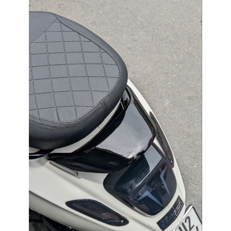 Đuôi gió gắn kiểng cho Vespa Sprint /Primavera /GTS/ LX/ S