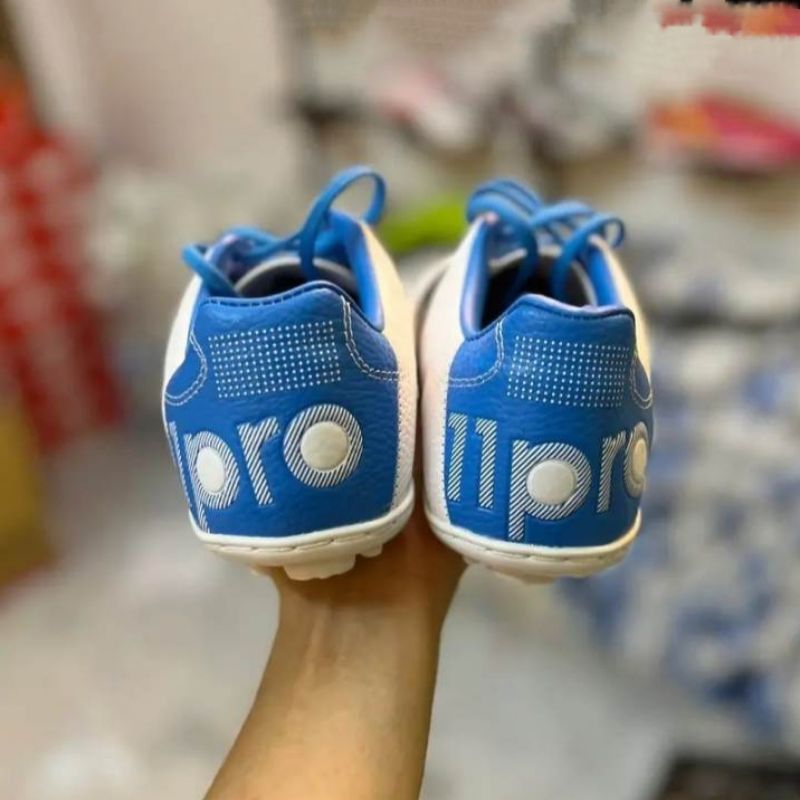 Giày Đá Bóng 11 PRO Toni Kroos trắng xanh