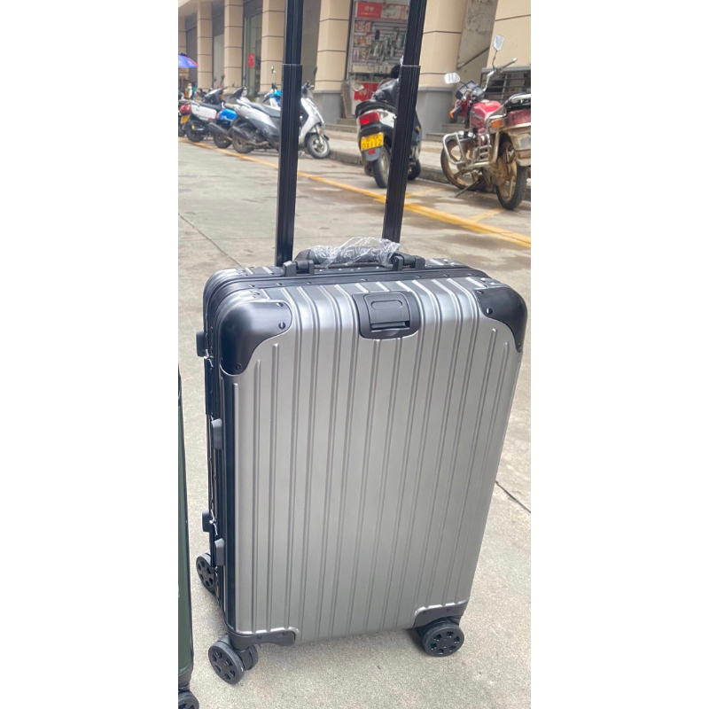 Vali Nhôm Đúc Nguyên Khối Mọi Người Ấn Mua Màu Nào Ib shop gửi màu đấy nhé