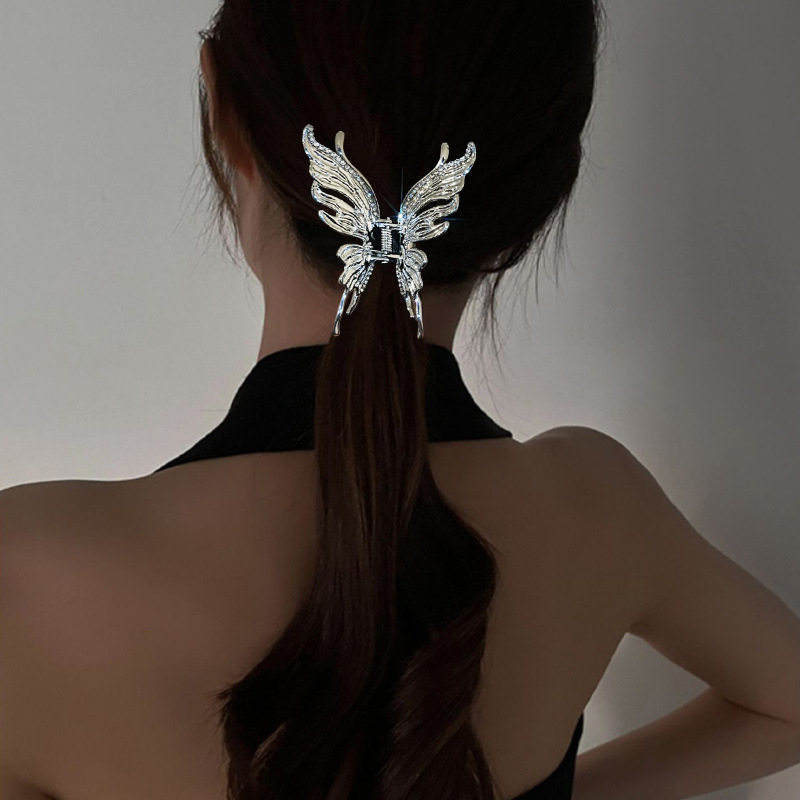 Kẹp càng cua 8 cm bướm kim loại cá tính sang trọng Tatitava