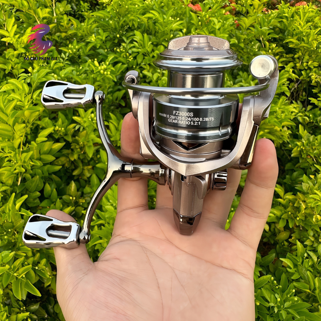 Máy Câu Cá Lure Kim Loại Cối Nông Siêu Êm Tay Quay Đôi Cân Bằng Bạc FZ2500-FZ3000