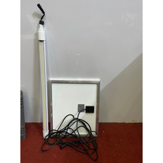 Đèn tuýp năng lượng mặt trời 200W