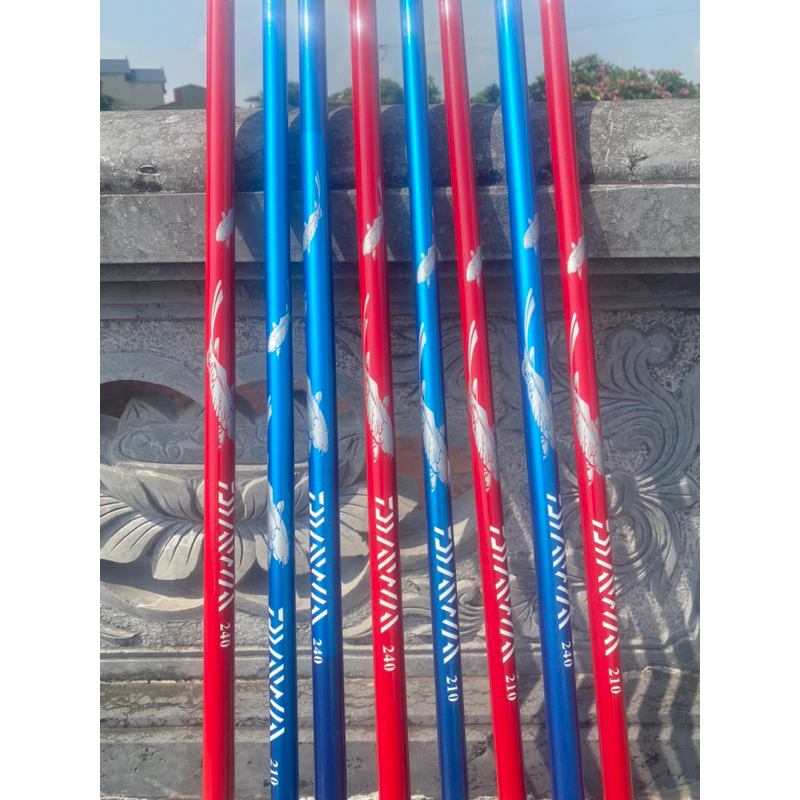 Cán Vợt Câu Cá Carbon DaiWa Cao Cấp loại 1.Hình Cá Chép