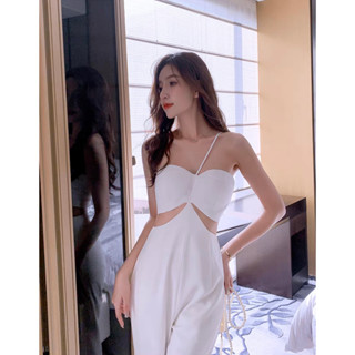 Jumpsuit trắng - Quần dáng xuông có mút ngực