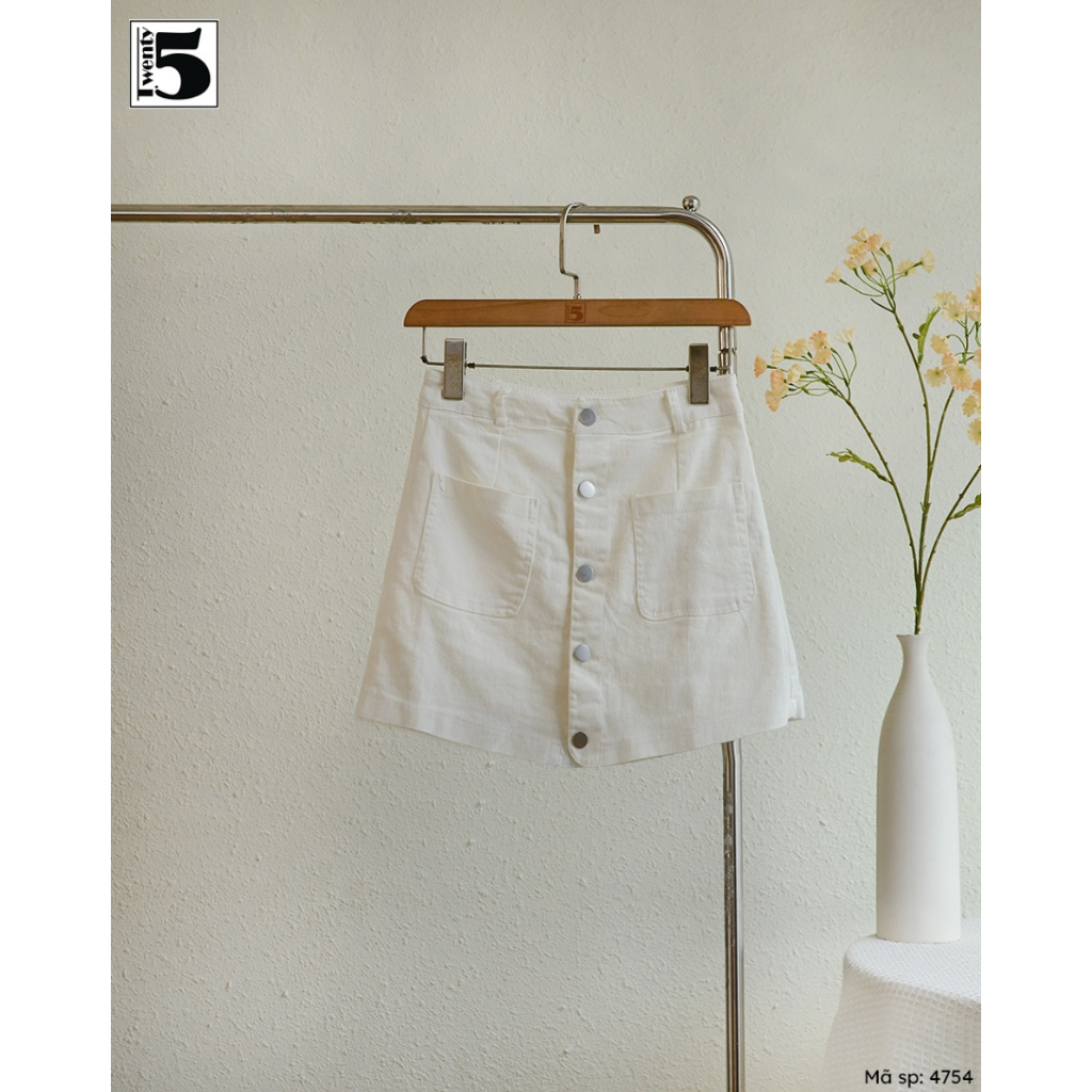 Quần Short Giả Váy Đính Cúc TWENTYFIVE 4754 - Chân Váy Chữ A Dáng Ngắn Trẻ Trung, Năng Động