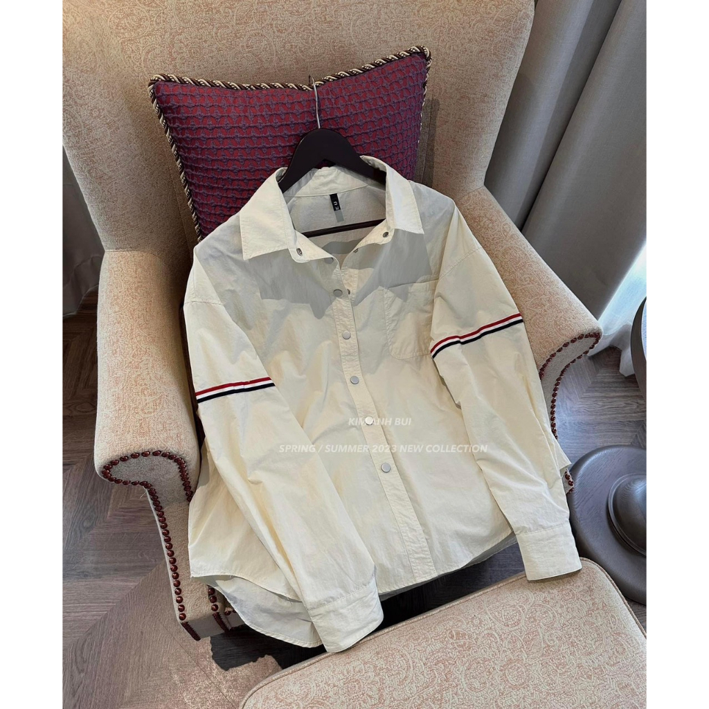[Mã TOPS06 giảm đến 10k đơn 99k] Áo Sơ Mi Thom Be Cúc Bấm Vải Cotton Lụa Kiểu Dáng Khoác Hiện Đại Form Rộng Mẫu Hot 2023 | BigBuy360 - bigbuy360.vn