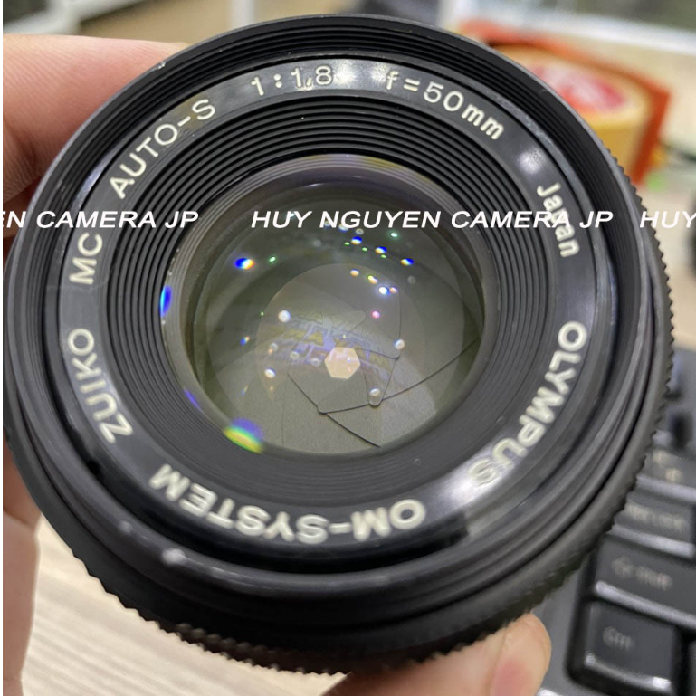 ỐNG KÍNH OLUMPUS 50 F1.8 MC NGÀM OM LẤY NÉT TAY