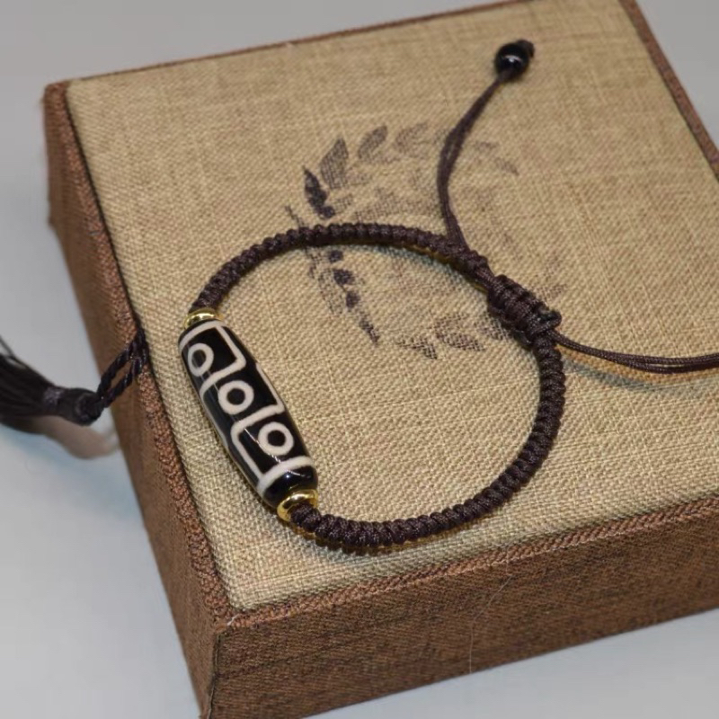 Vòng tay tết dây Dzi 9  mắt