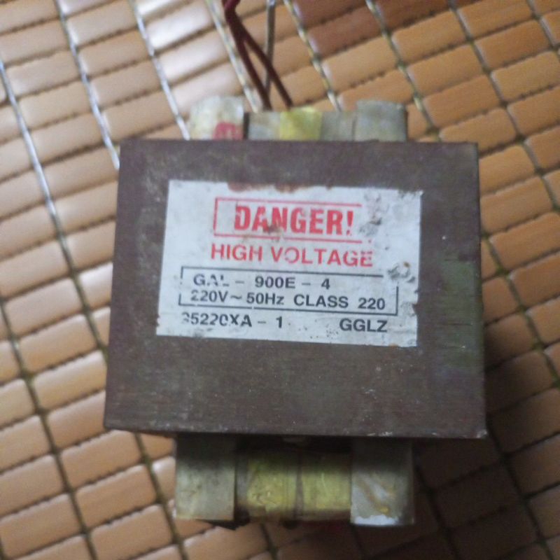 Biến áp lò vi sóng cũ loại 700e . 800e.900e
