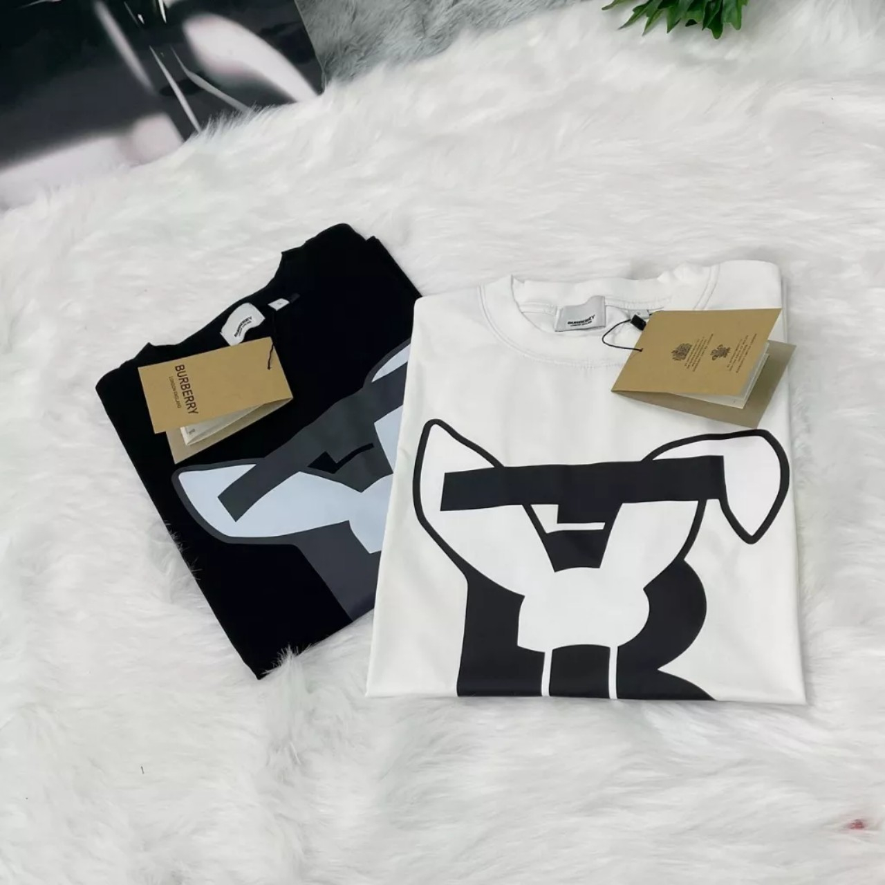 Áo thun BERBERRY thỏ form Unisex 100% cotton cao cấp, áo phông form rộng