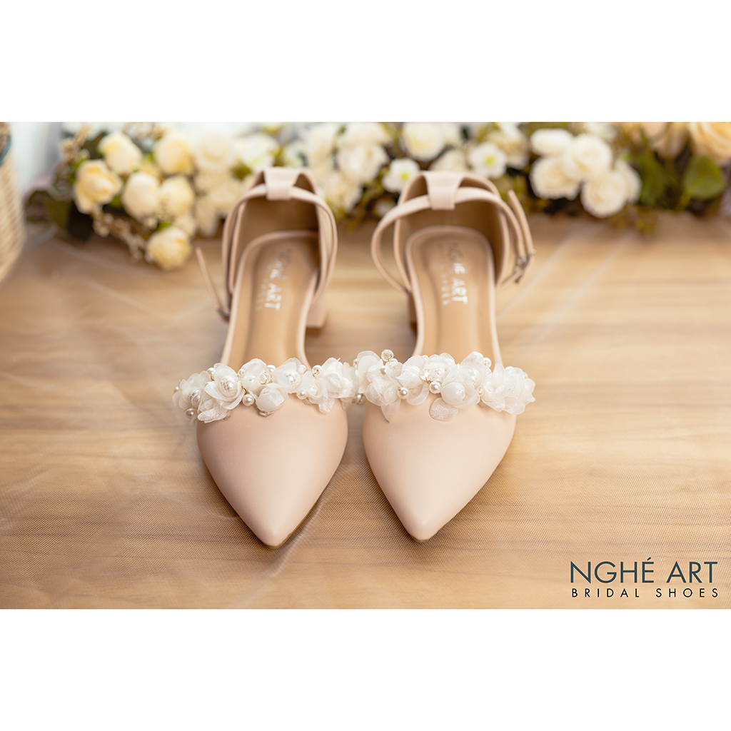 Giày cưới Nghé Art gót vuông đính hoa voan ngọc 384