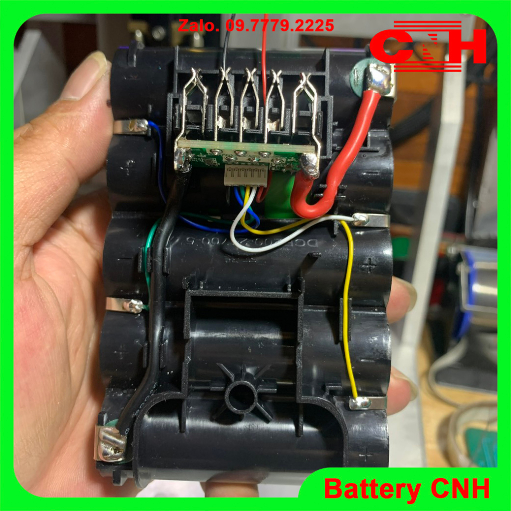 Pin Dewalt 18v 5cell 21700 dùng cho máy chính hãng. Nhận sạc zin