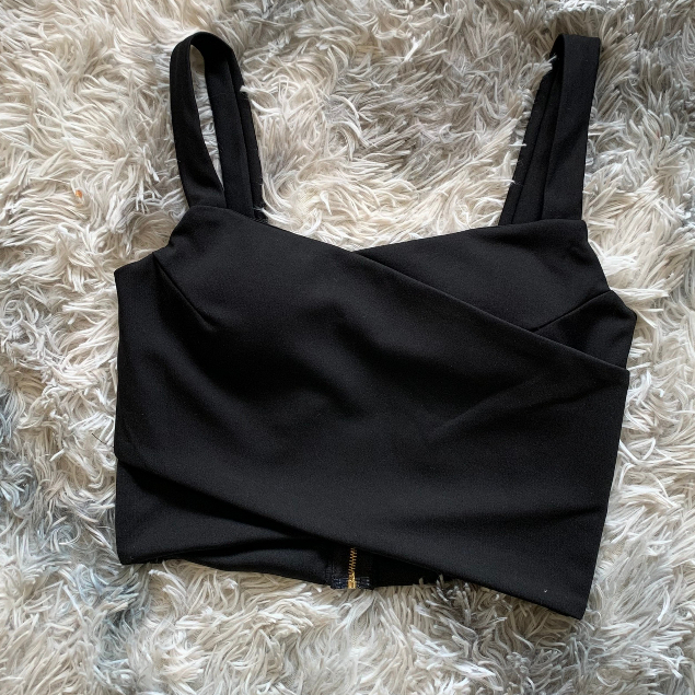 Áo bra trắng đen croptop nữ đẹp - áo 2 dây bản to