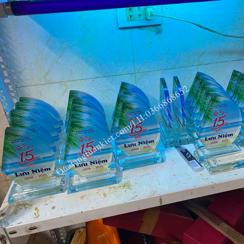 Cúp vinh danh pha lê K9 buồm thẳng cao cấp